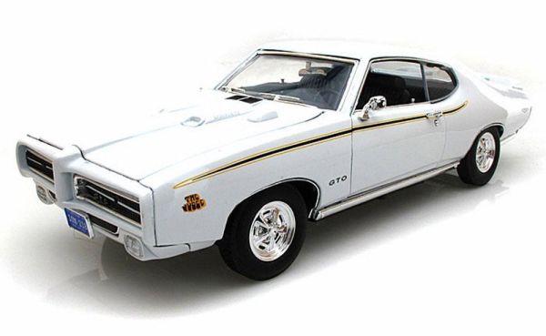 Motor Max Pontiac GTO Judge 1969 Model Metal Araba Beyaz 1:18
