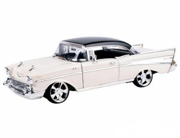 Chevy Bel Air 1957 Model Beyaz Metal Araba 1:18