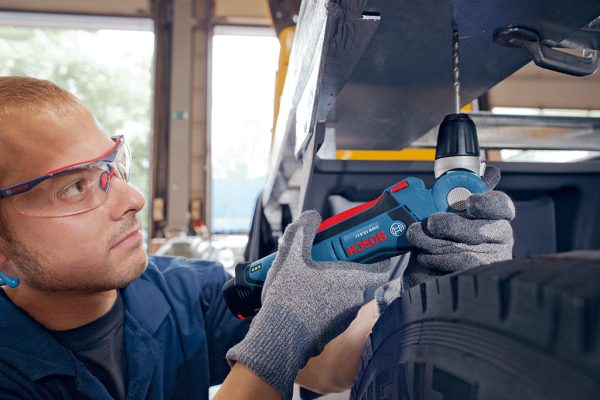 Bosch Professional GWB 12V-10 2 Ah Çift Akülü Delme Vidalama - L-boxx Çantalı