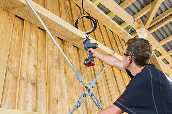 Bosch Professional GSA 18V-LI C 4 Ah Çift Akülü Testere - L-boxx Çantalı