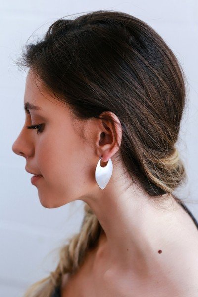 Shine Time Gold Threader Earrings