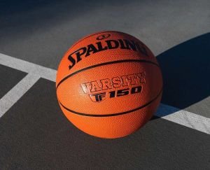 Spalding TF-150 Varsity Basketbol Topu FIBA Onaylı 7 Numara