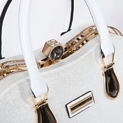 LADY 004