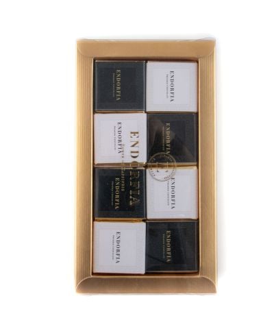 Mix Madlen Beyaz Siyah Büyük Kurumsal Kutu Gold