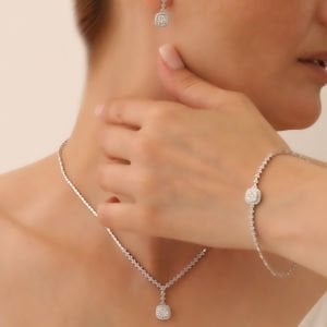 Yuvarlak Kesim Pırlantalı Küpe
