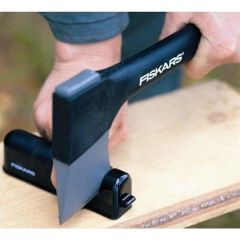 Fiskars 1026797 Balta ve Bıçak Bileme Aparatı