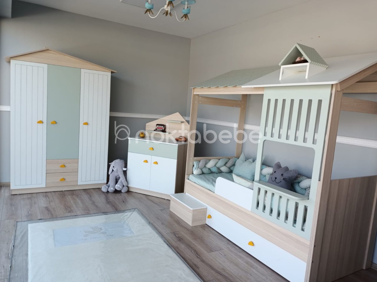 Trendy montessori çocuk odası