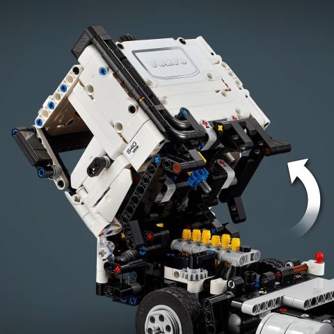 LEGO® Technic Volvo FMX Kamyon ve EC230 Elektrikli Ekskavatör 42175