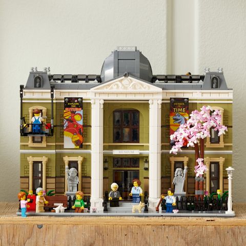 LEGO® Icons Doğa Tarihi Müzesi 10326 -Yetişkinler için Koleksiyonluk ve Sergilenebilir Yaratıcı Model Yapım Seti (4014 Parça)
