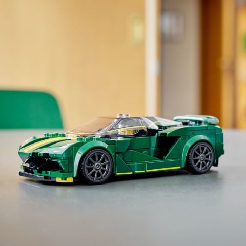 LEGO® Speed Champions Lotus Evija 76907 - 8 Yaş ve Üzeri Çocuklar ve Araba Meraklıları için Harika bir Oyuncak Yapım Seti (247 Parça)