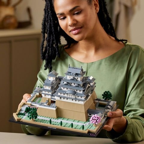 LEGO® Architecture Himeji Kalesi 21060 Yapım Seti (2125 Parça)