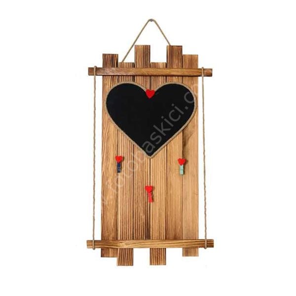 Kalp Kara Tahtalı ve Mandallı Ahşap Fotoğraf Çerçevesi  23x54 cm