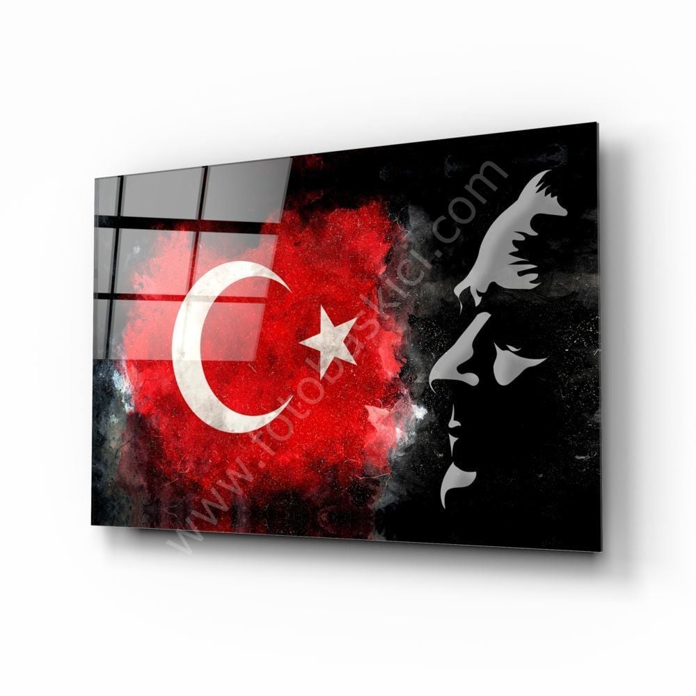 Türk Bayrağı ve Atatürk Silüeti Cam Tablo