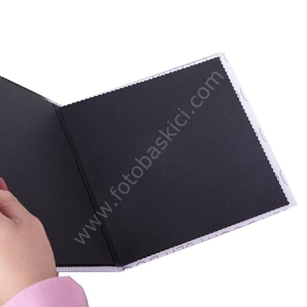 Köstekli Saat PolaBook Siyah Anı Defteri 20x20 cm