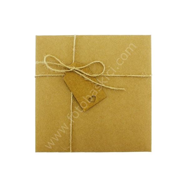 Kraft Etiketli ve İpli Kraft Zarf 15x15 cm
