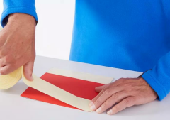 Geçici montaj bandı Çıkarılabilir Pet Kumaş Kauçuk Bazlı Yapışkan Sistemi 50mmx5mt