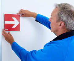 Geçici montaj bandı Çıkarılabilir Pet Kumaş Kauçuk Bazlı Yapışkan Sistemi 50mmx5mt