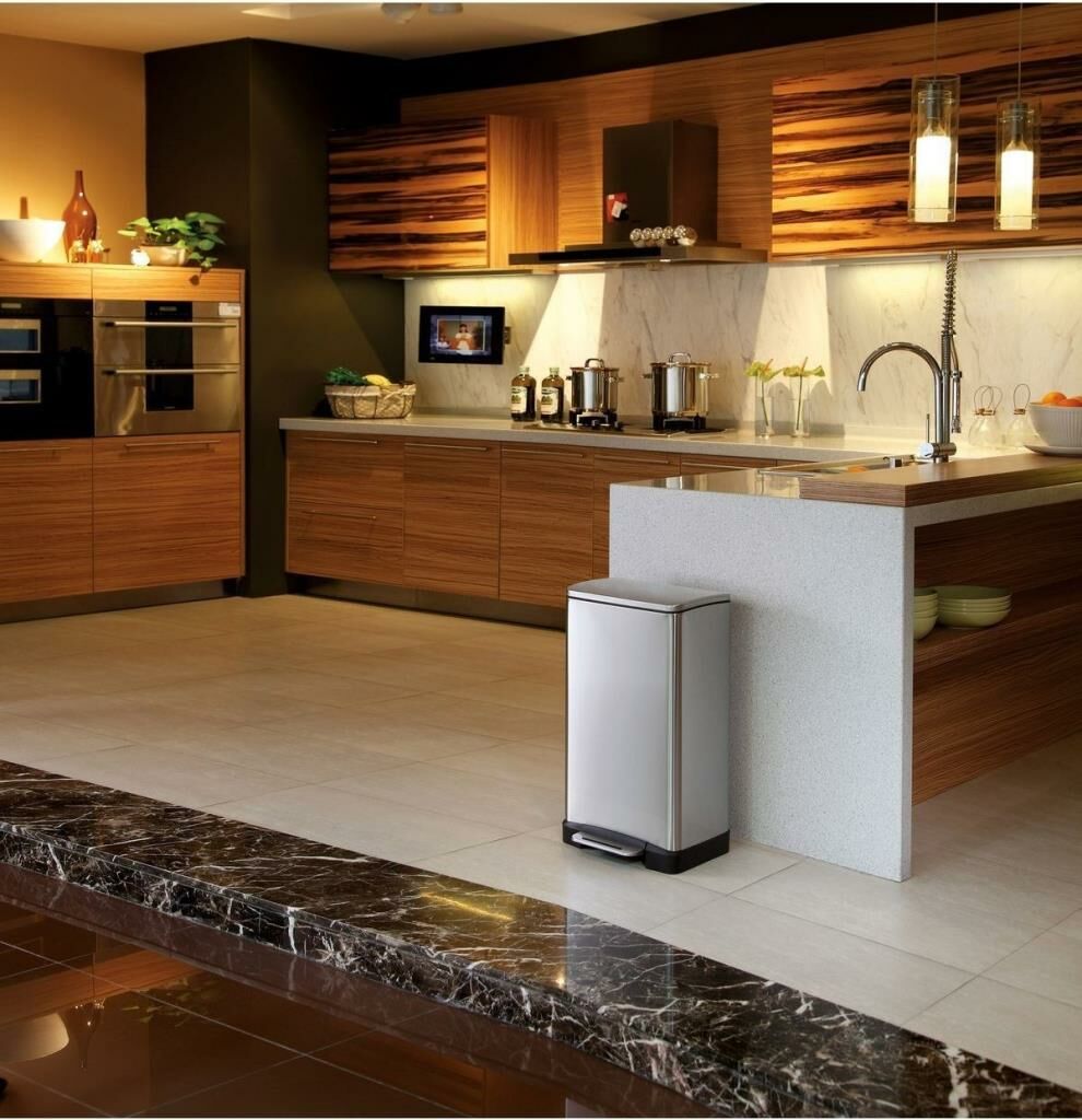 Primanova E-Cube Yumuşak Kapanan Pedallı Banyo Mutfak Ofis Çelik Çöp Kovası 30Lt-Pls iç kovalı-D14679