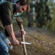 Fiskars SW84 Sabit Bıçaklı Budama Testeresi Kılıflı