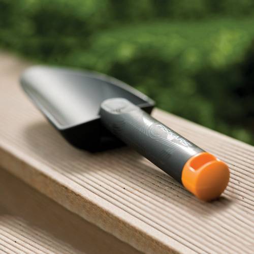Fiskars 137000 Solid™ Küçük Toprak Küreği