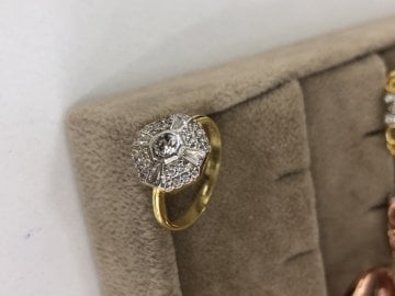 Lily Gold Yüzük