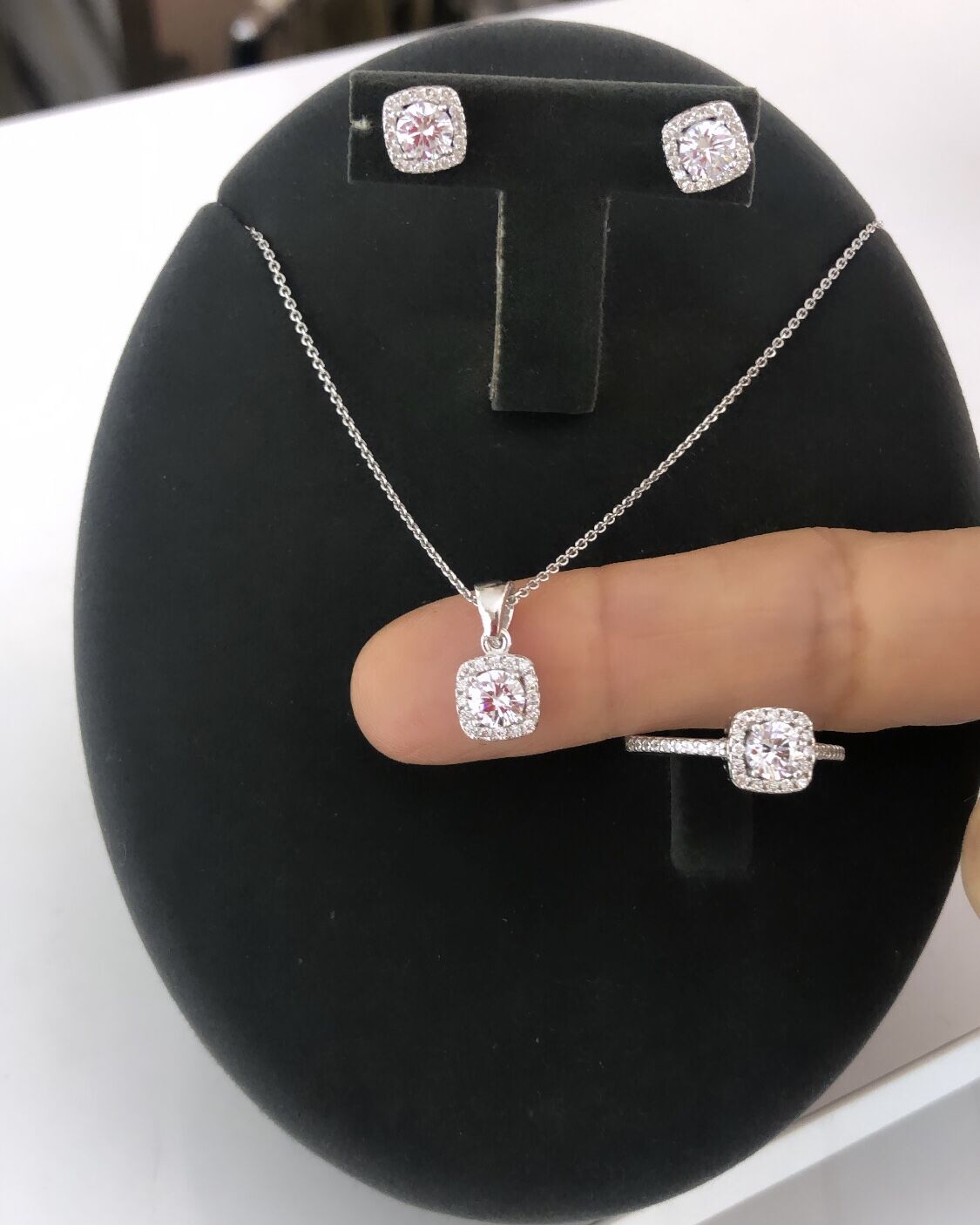 İthal Küpe Kolye Yüzük Set