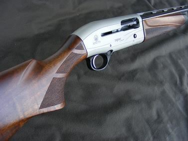 BERETTA A400 LİGHT KİCK OFF 71 CM Y.OTOMATİK AV TÜFEĞİ