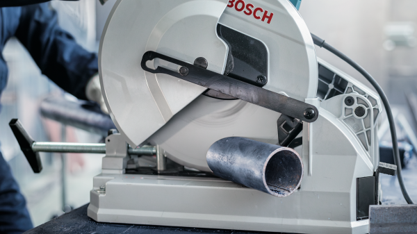 BOSCH PRO Steel 305X2.2x25.4 mm 60 Diş Elmas Uçlu Metal Kesme Testeresi