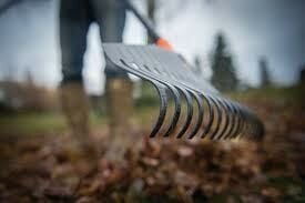 FISKARS Solid M Yaprak Tırmığı 414 mm (1003464-135026)