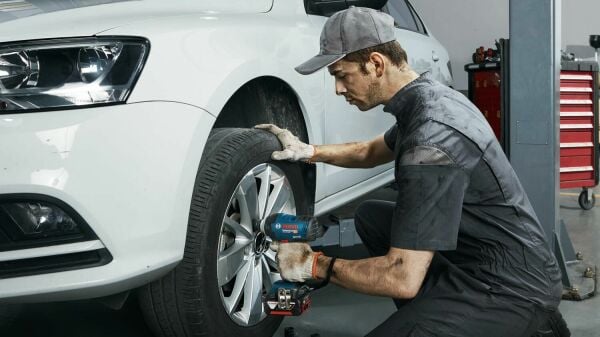 Bosch GDS 18V-400 Akülü Darbeli Somun Sıkma 2 x 5,0 Ah Akü - 06019K0020
