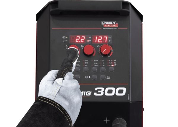 Sinerjik Gazaltı Kaynak Makinası 300 Amper