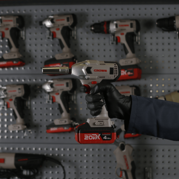 CROWN CT22015HX-4 TB Şarjlı Somun Sıkma 20 Volt 4.0 Amper Çift Akülü