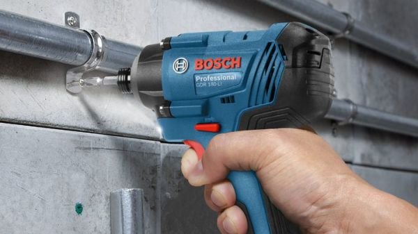 Bosch GDR 180 LI  Somun Sıkma (2X2.0 Ah Plastik) - 06019G5123