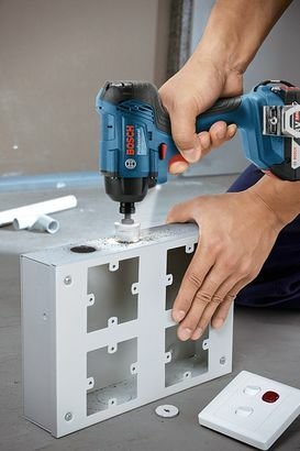 Bosch GDR 180 LI  Somun Sıkma (2X2.0 Ah Plastik) - 06019G5123