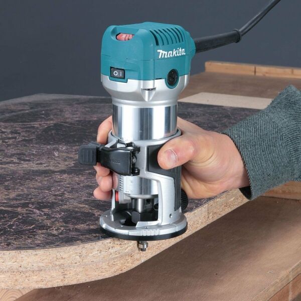 MAKİTA RT0702C Avuç Tip El Frezesi 710 Watt