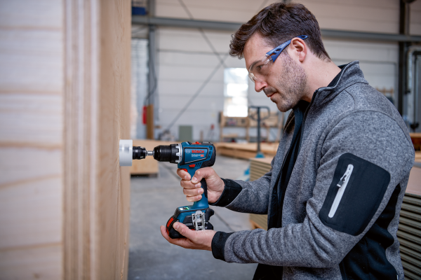 BOSCH GSR 18V-90 + GDR 18V-220 Şarjlı Vidalama ve Delme Seti 4 Amper Çift Akülü