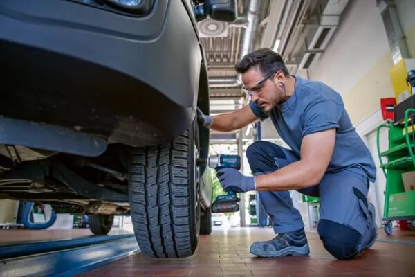 Bosch GDS 18V-450 PC Tork Hafızalı Akülü Darbeli Somun Sıkma Makinası - 06019K4102