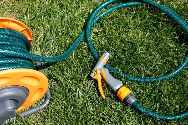 GF Metal Gövdeli Ayarlı Bahçe Su Tabancası (8000-5547)