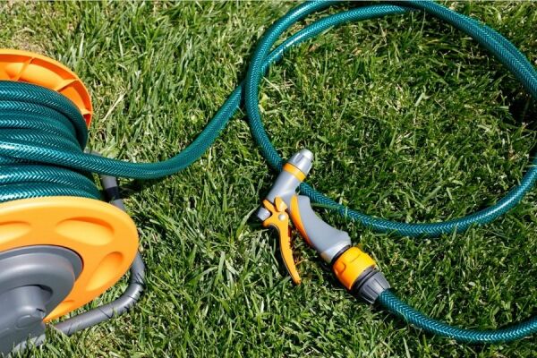 GF Metal Gövdeli Ayarlı Bahçe Su Tabancası (8000-5547)