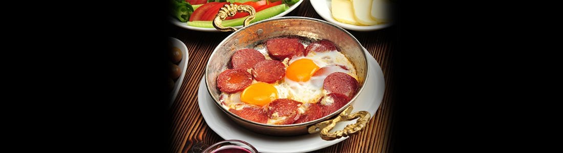 Nefis Bir Sucuklu Yumurta Tarifi