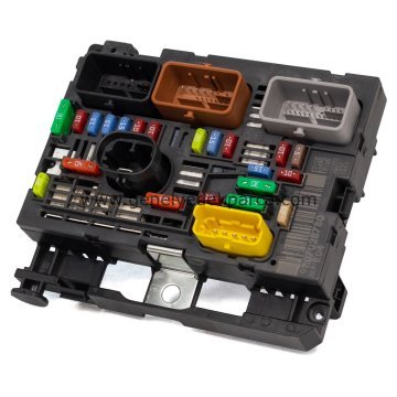 Peugeot 307 1.6 Hdi Motor İçi Sigorta Kutusu Orijinal