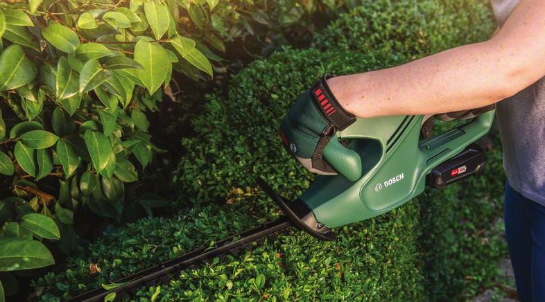 Bosch EasyHedgeCut 18-45Çit Kesme Makinesi