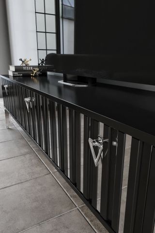 Dubai - 180 Cm Tv Sehpası