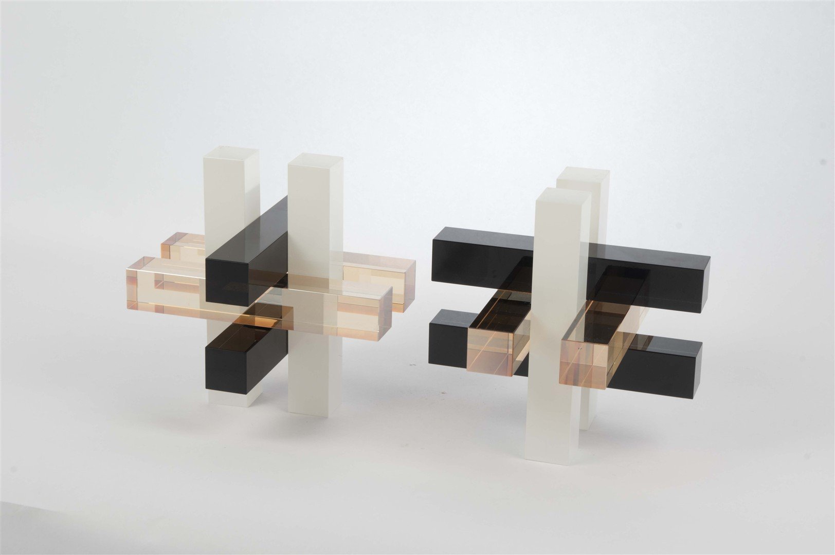 Kristal Siyah Amber Beyaz Kitap Tutucu 15x15x15cm