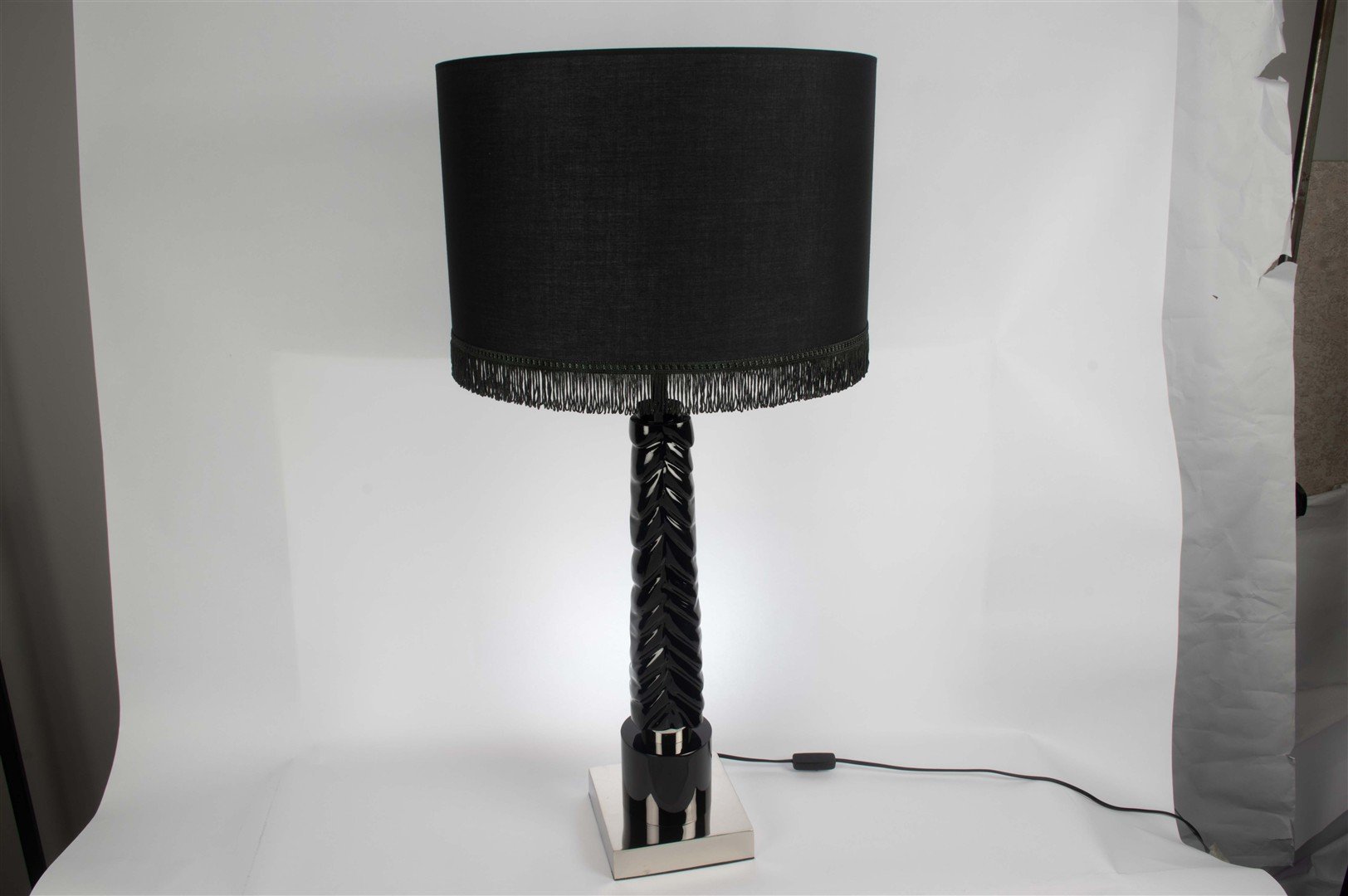 Siyah Örgü Püsküllü Masa Lambası 75x20cm
