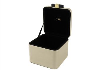 Rexene Parlak Gold deri Kutu 18x16x13cm