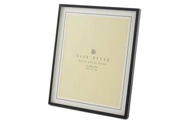 Siyah Metal Çereve 20x25cm