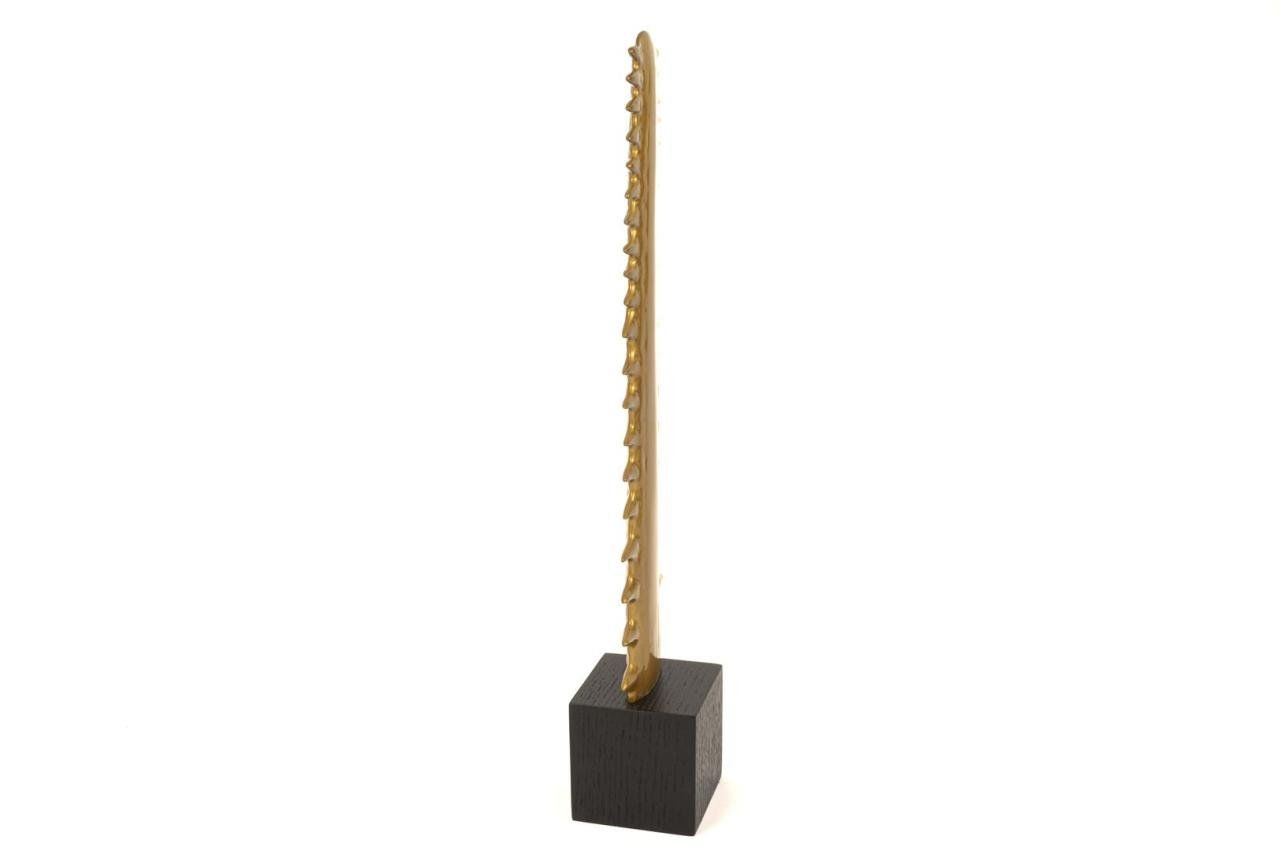 Siyah Standlı Gold Ahşap Obje 12x10x60cm