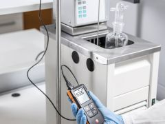 Testo 110 - App bağlantılı, NTC ve Pt100 sıcaklık ölçer