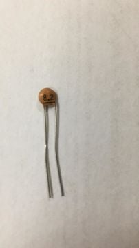 8.2pF 63V Mercimek Kondansatör BA: 2.5mm